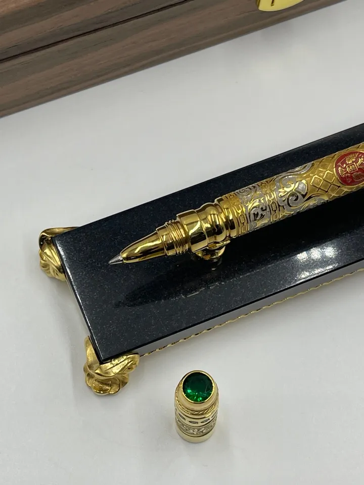 Ручка шариковая на подставке, золото 999